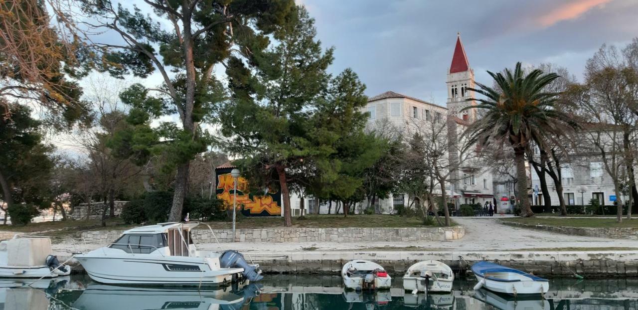 Apartment Villa Businci Trogir Exterior photo